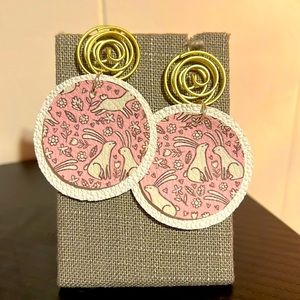 Round earrings